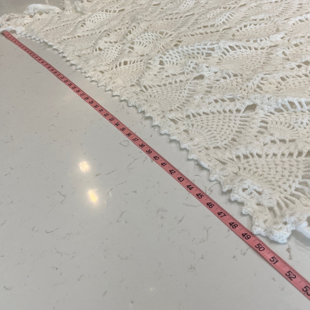 Vintage Handmade Cream Crochet Pineapple Lace Fringe Shawl Wrap - Picture 5 of 6